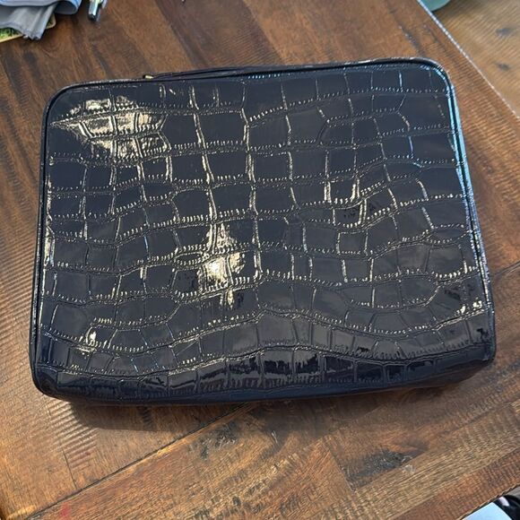 Estée Lauder Crocodile-Embossed Make-Up Travel Bag Train Case Zip - Picture 2 of 7